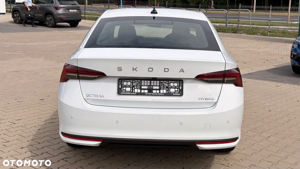 Skoda Octavia 1.5 TSI mHEV Drive Essence DSG - 6