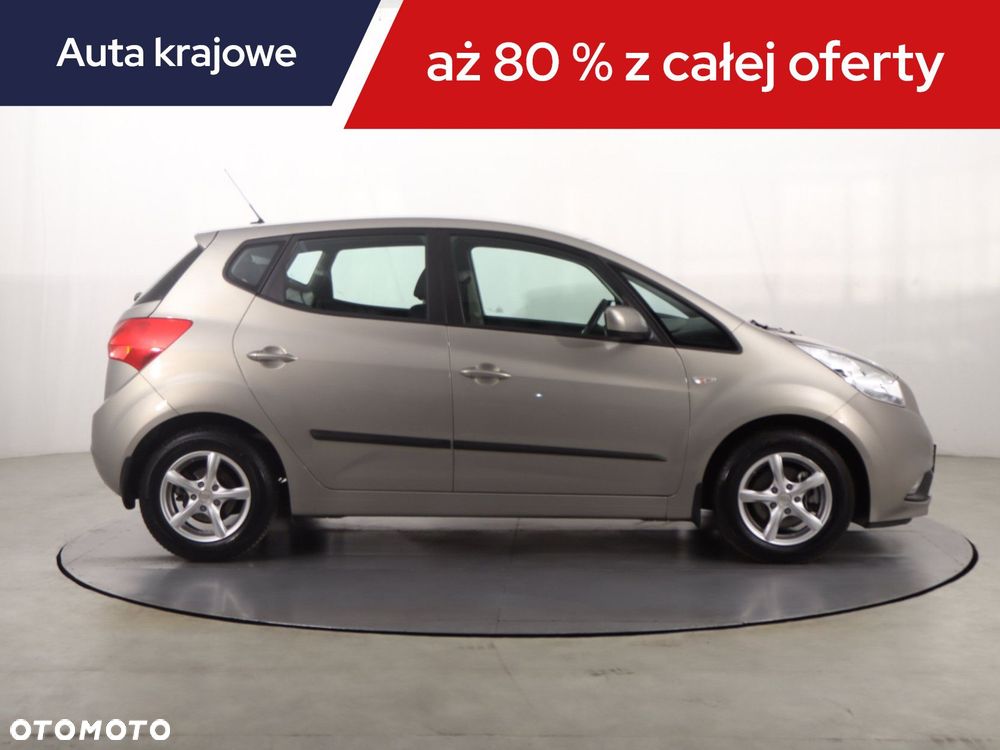Kia Venga - 8
