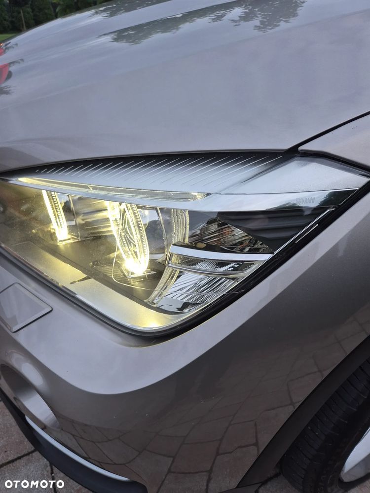 BMW X1 xDrive18d xLine - 14