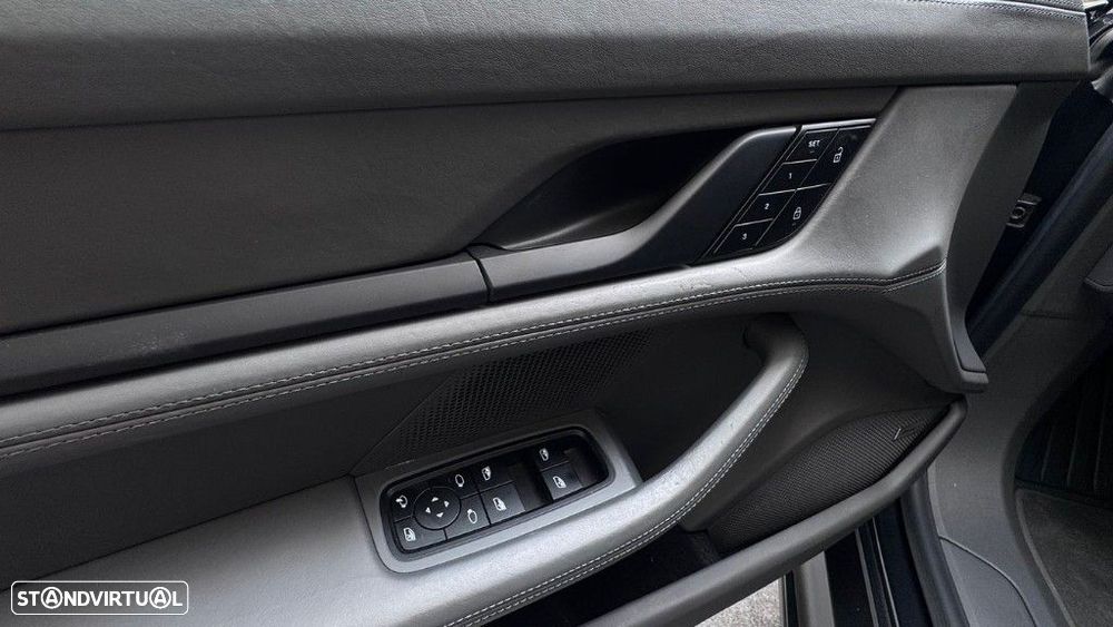 Porsche Taycan Bateria Performance Plus - 11