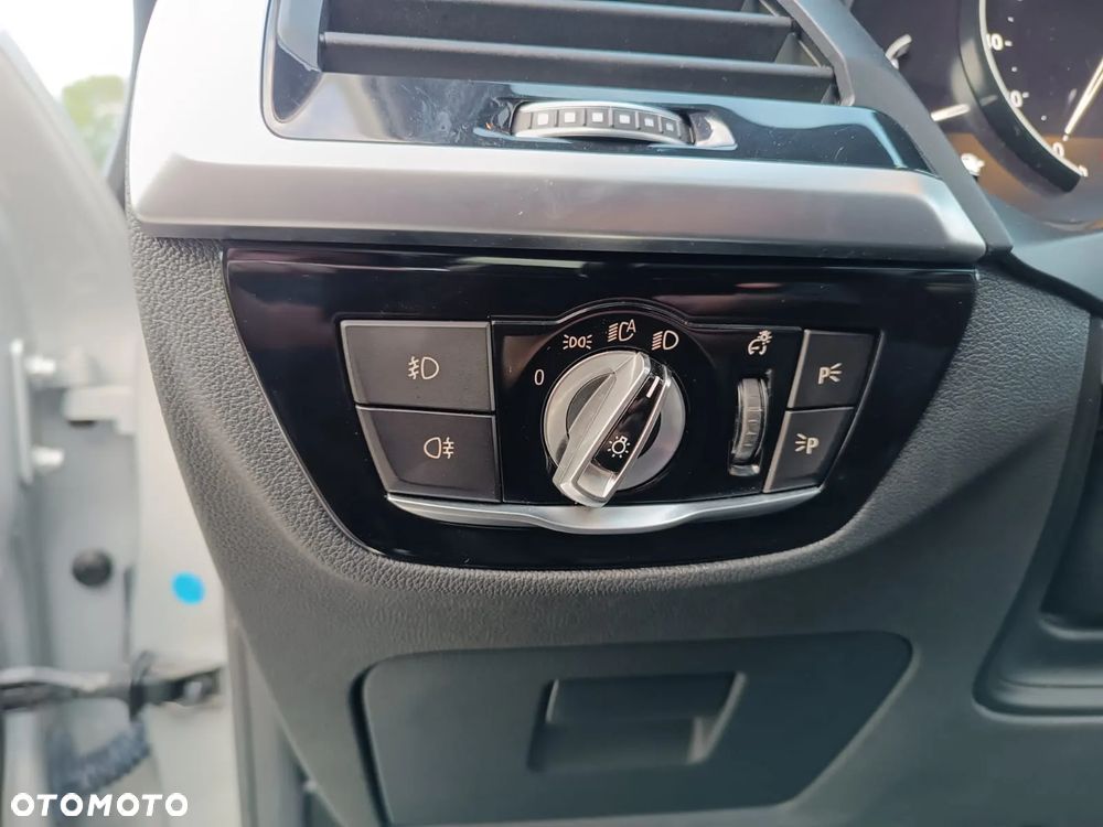 BMW X3 xDrive30i xLine sport - 38