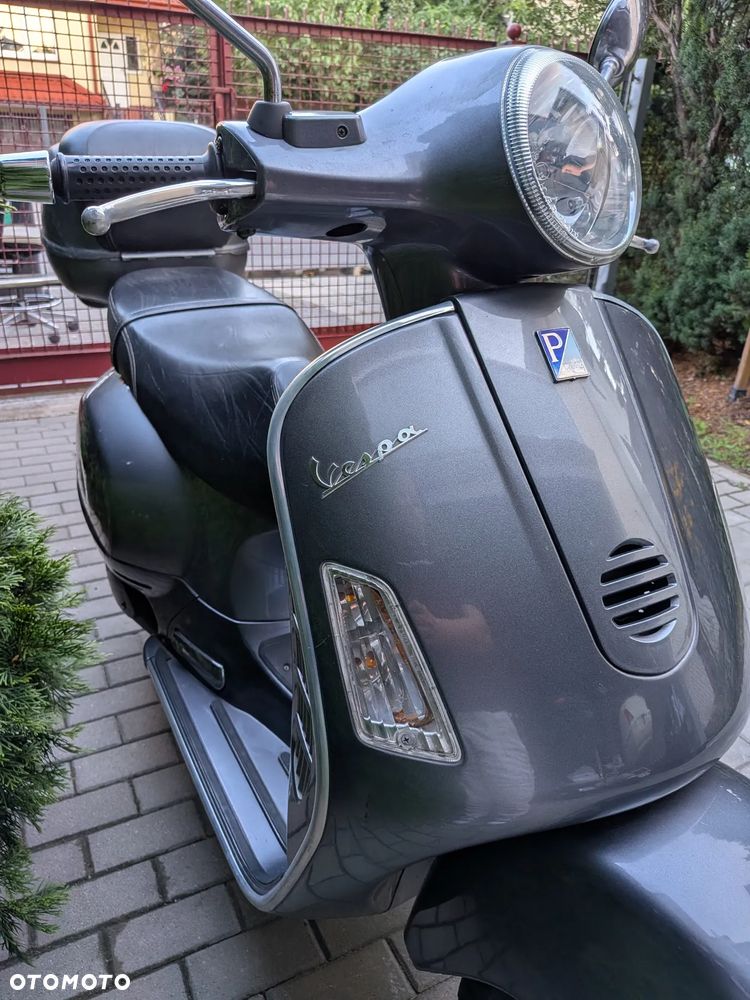 Vespa GTS - 2
