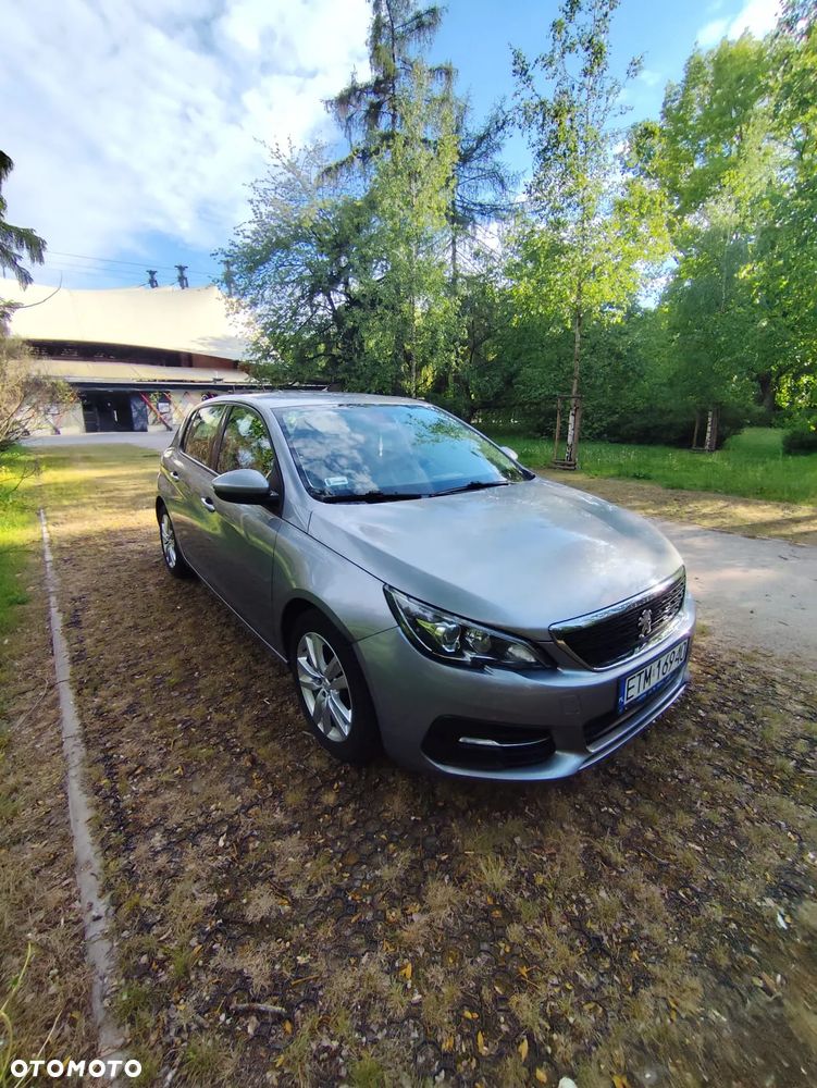 Peugeot 308 - 8