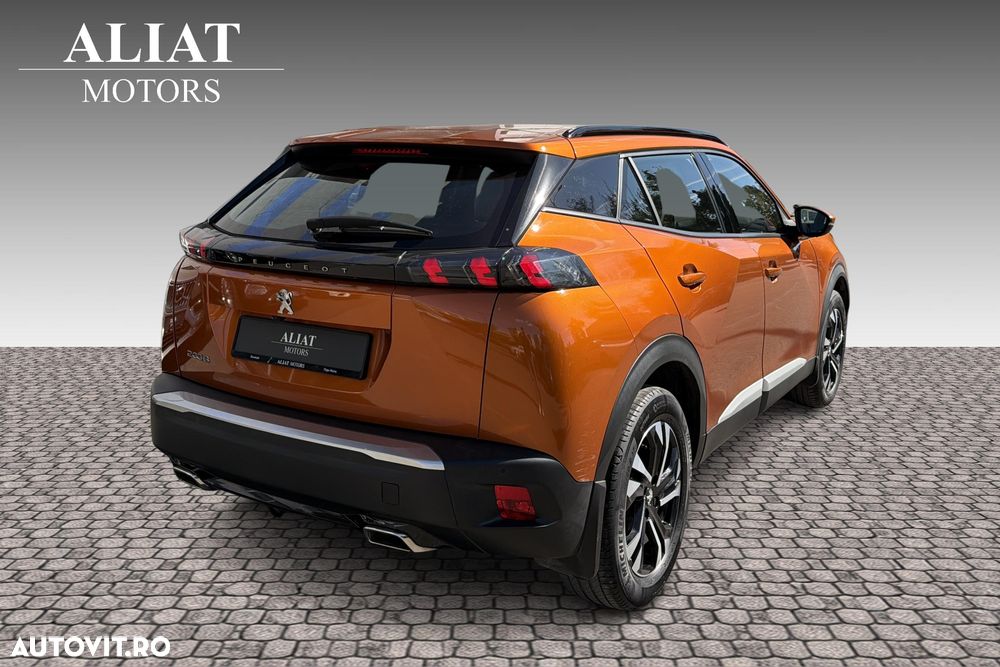 Peugeot 2008 PureTech 130 EAT8 GT Exclusive - 6