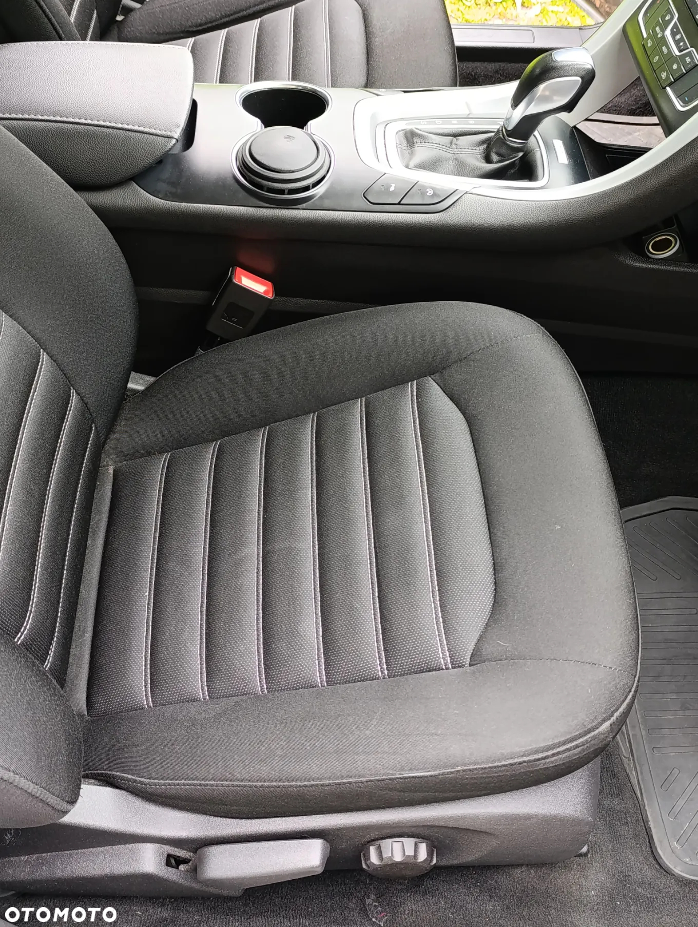 Ford Mondeo 2.0 TDCi Trend PowerShift - 14
