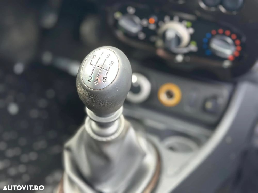 Dacia Duster dCi 110 FAP 4x4 Blackshadow - 7