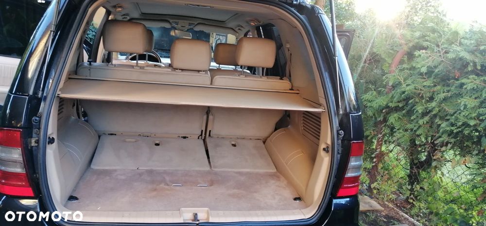 Mercedes-Benz ML - 12