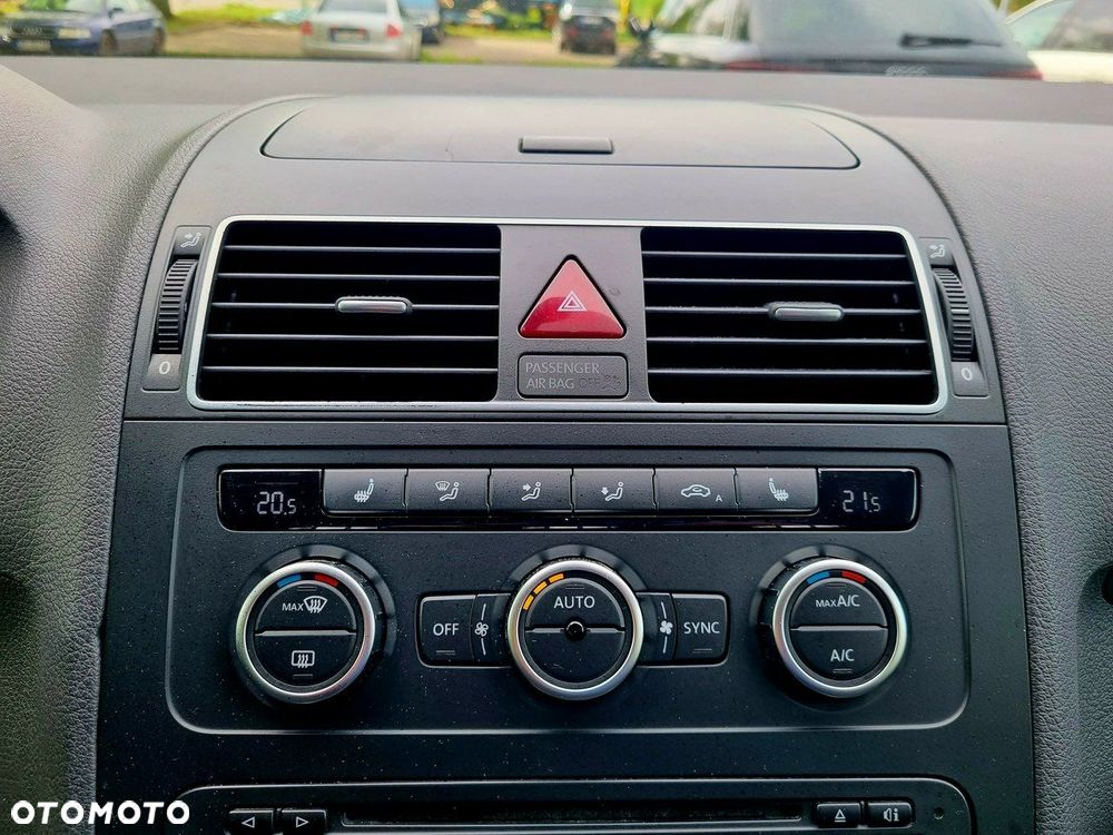 Volkswagen Touran 2.0 TDI DPF DSG Comfortline - 17