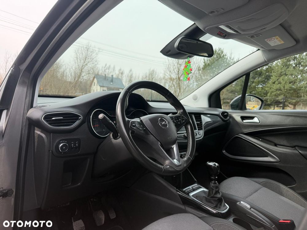 Opel Crossland X - 13