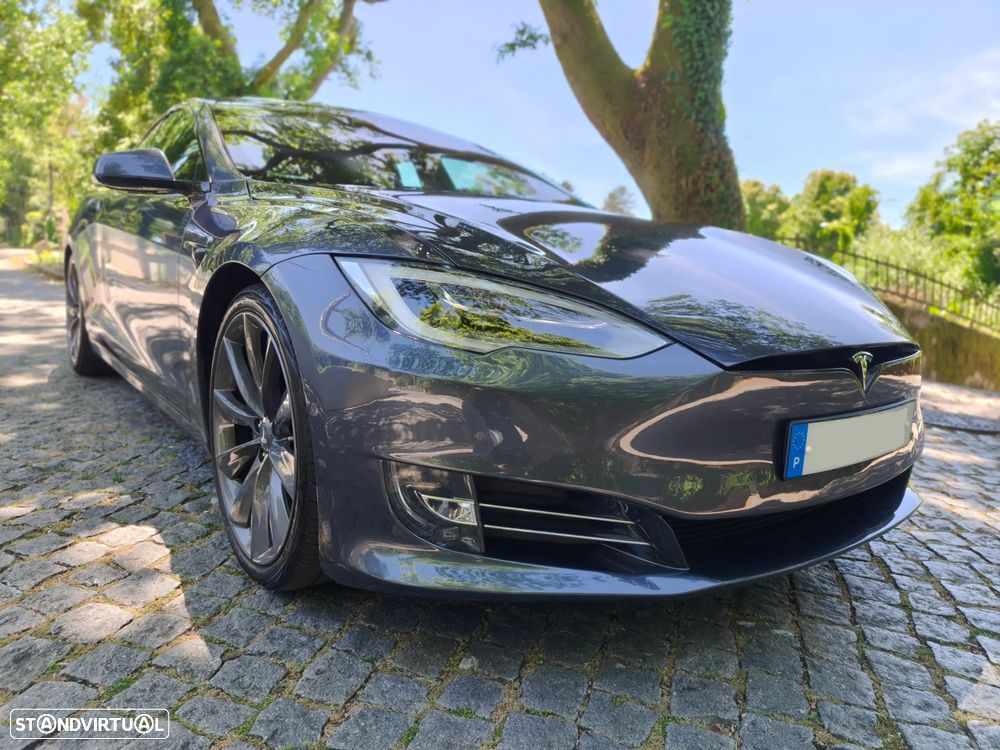 Tesla Model S 100D - 22