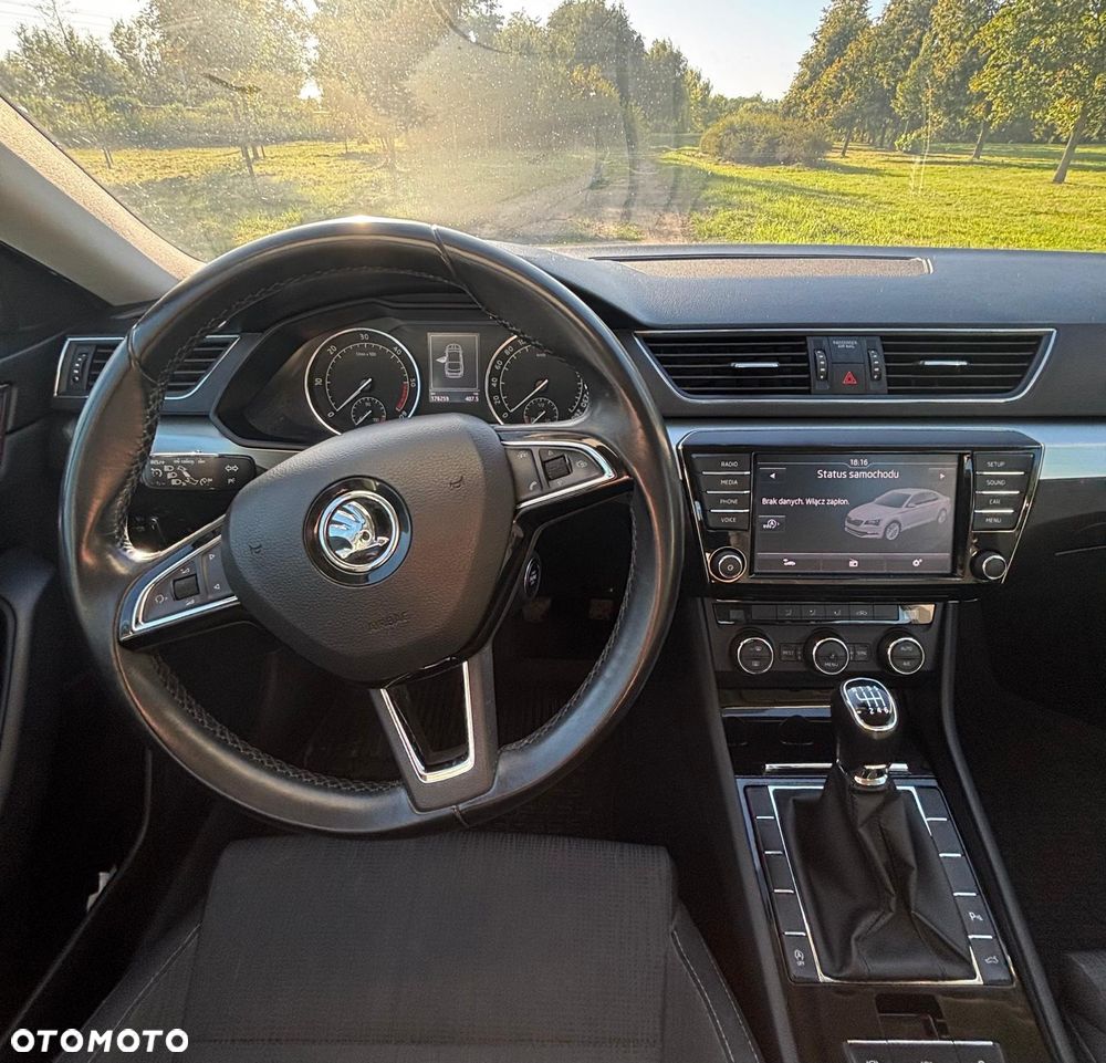 Skoda Superb 1.6 TDI Ambition - 4