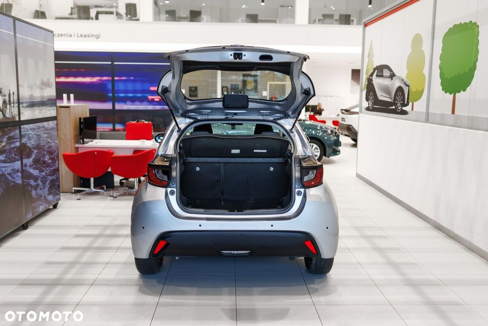Toyota Yaris - 25