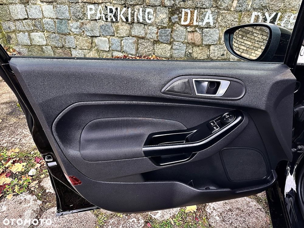 Ford Fiesta 1.0 EcoBoost Titanium - 18