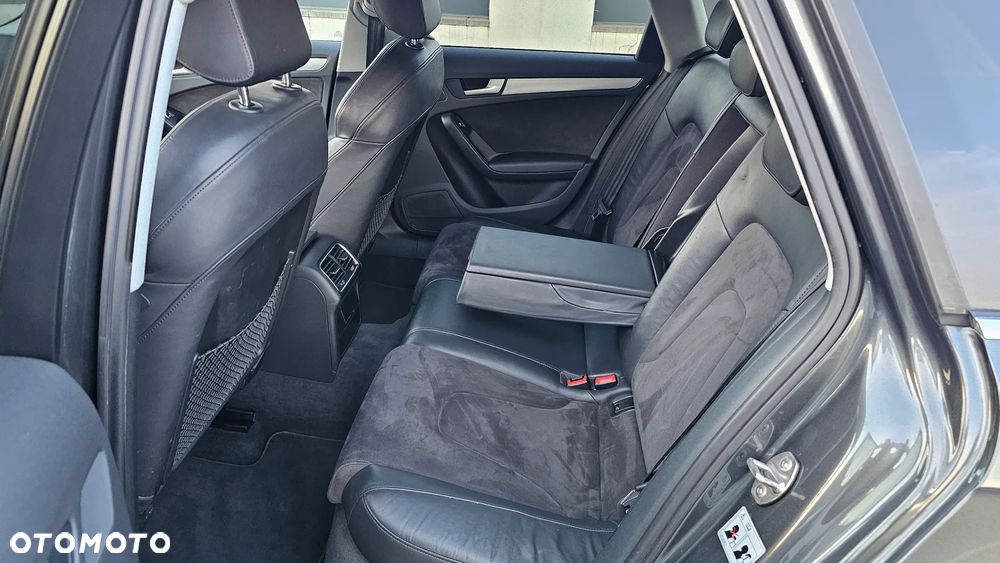 Audi A4 Avant 2.0 TDI DPF clean diesel quattro S tronic S line Sportpaket - 14