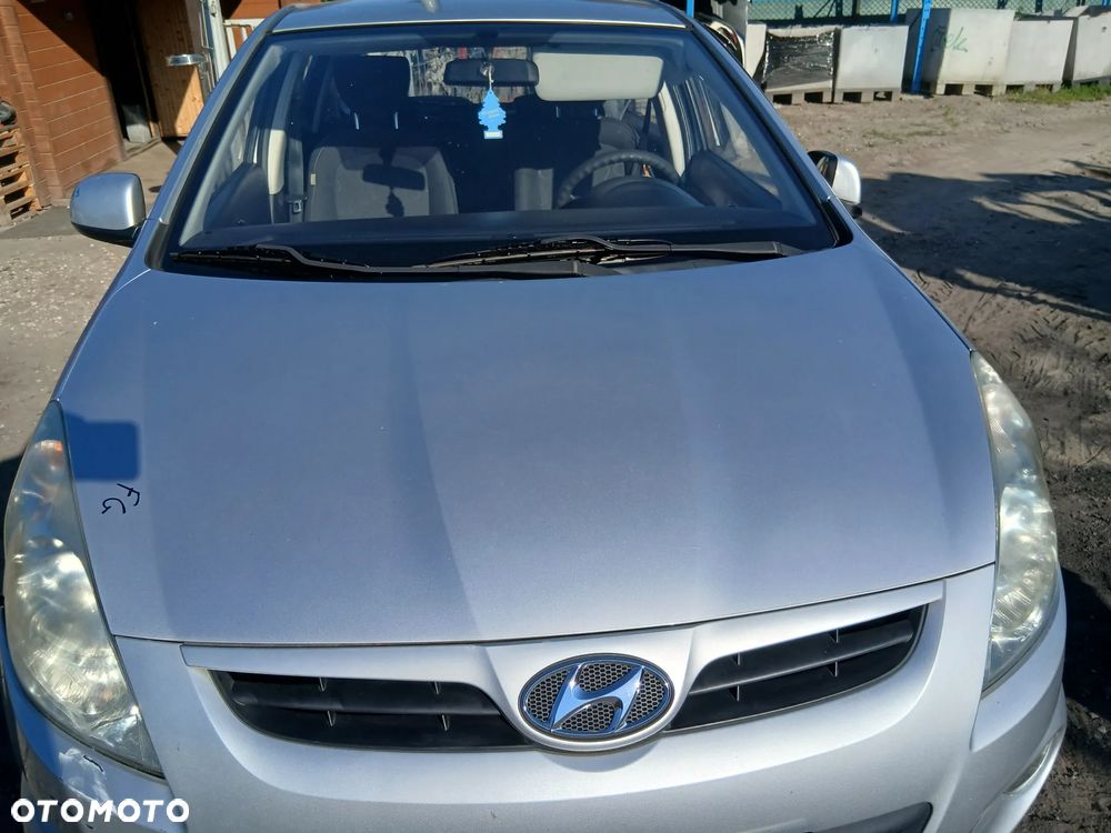 Hyundai I20 08- 1.2 B G4la SIlnik skrzynia  drzwi zderzak maska błotnik klapa  lakier FG - 19