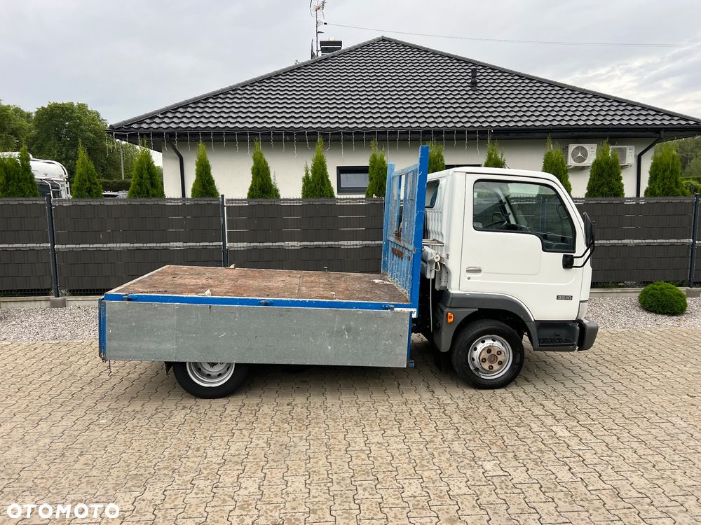 Nissan Cabstar - 4