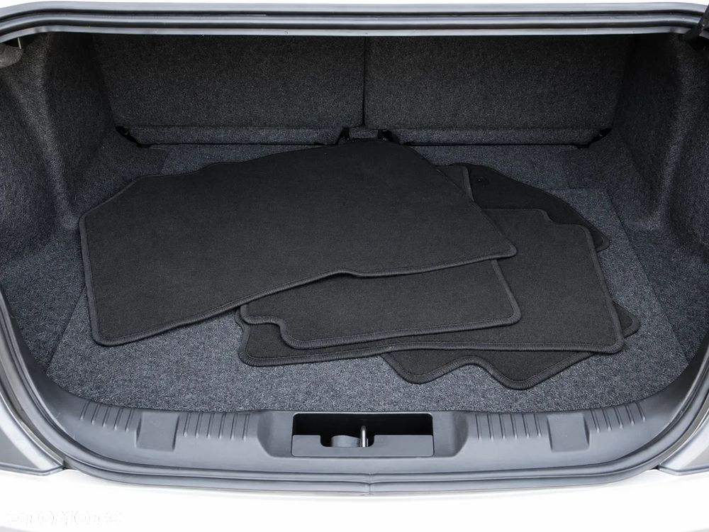 Ford Mustang 3.7 V6 Premium - 18