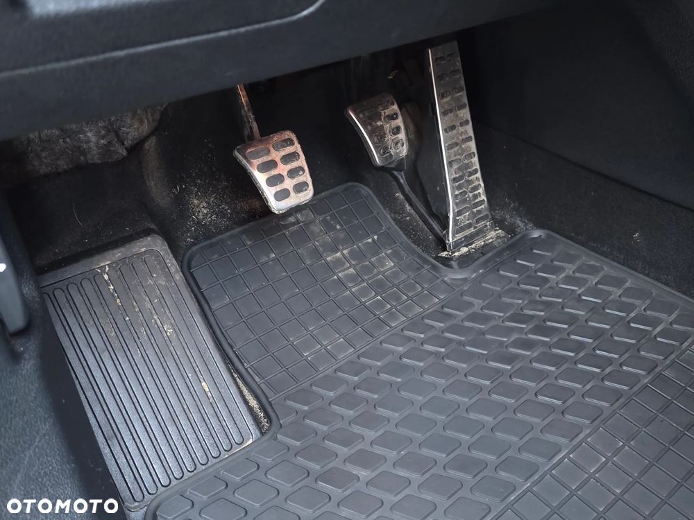 Kia Sorento - 28