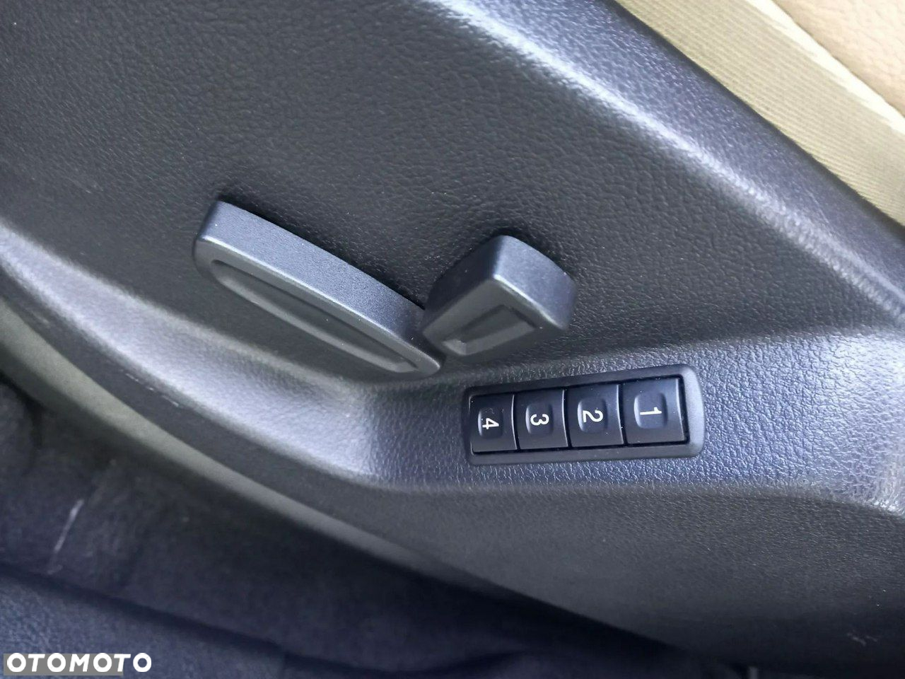 Ford S-Max - 33
