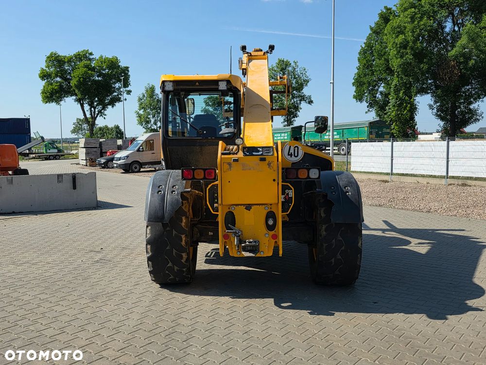 JCB 542-70 Agri Super 2020R - 17