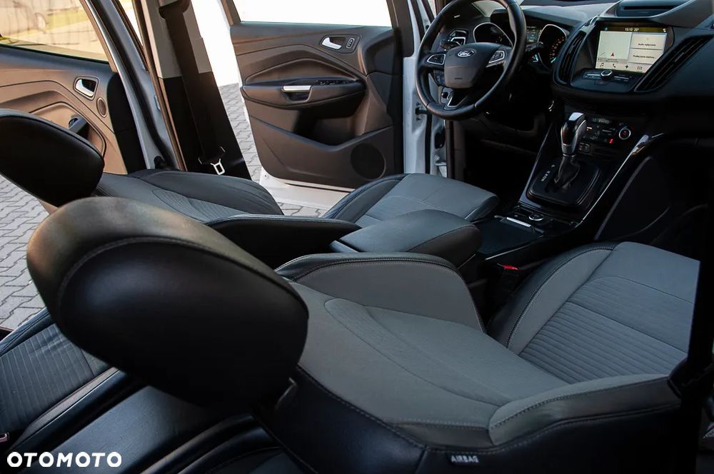 Ford Kuga 2.0 TDCi 4x4 Titanium - 21