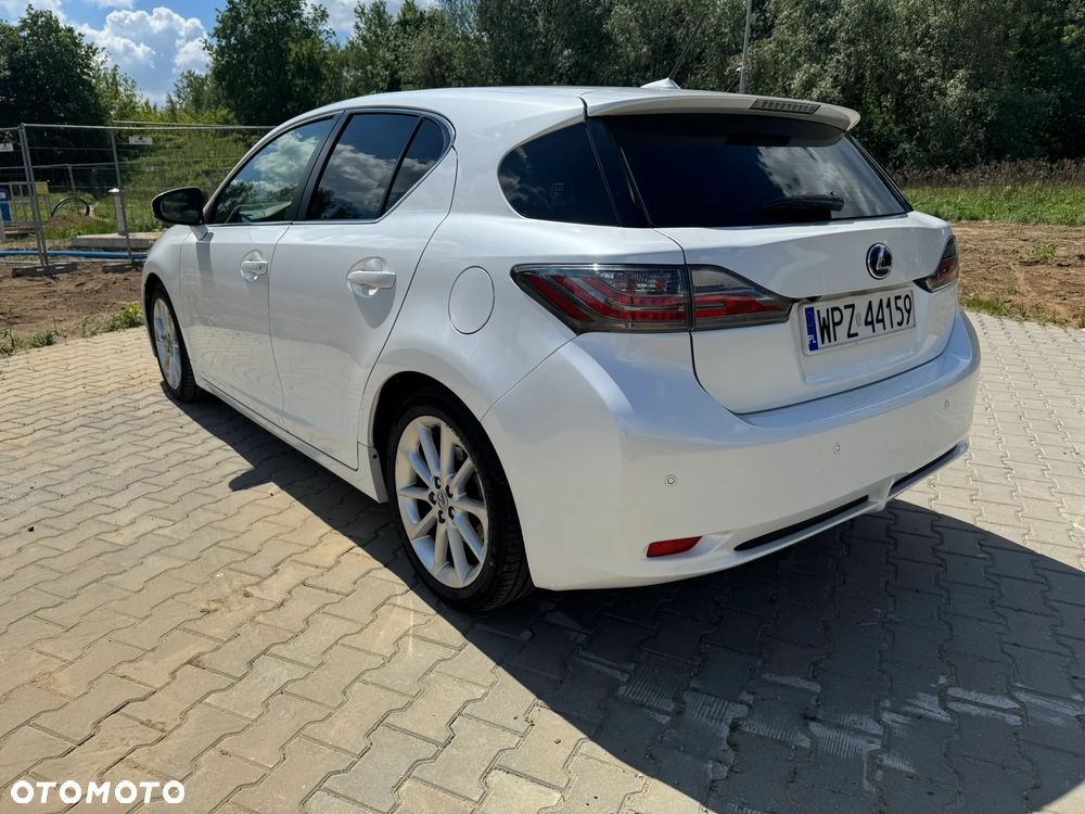 Lexus CT 200h Prestige - 3