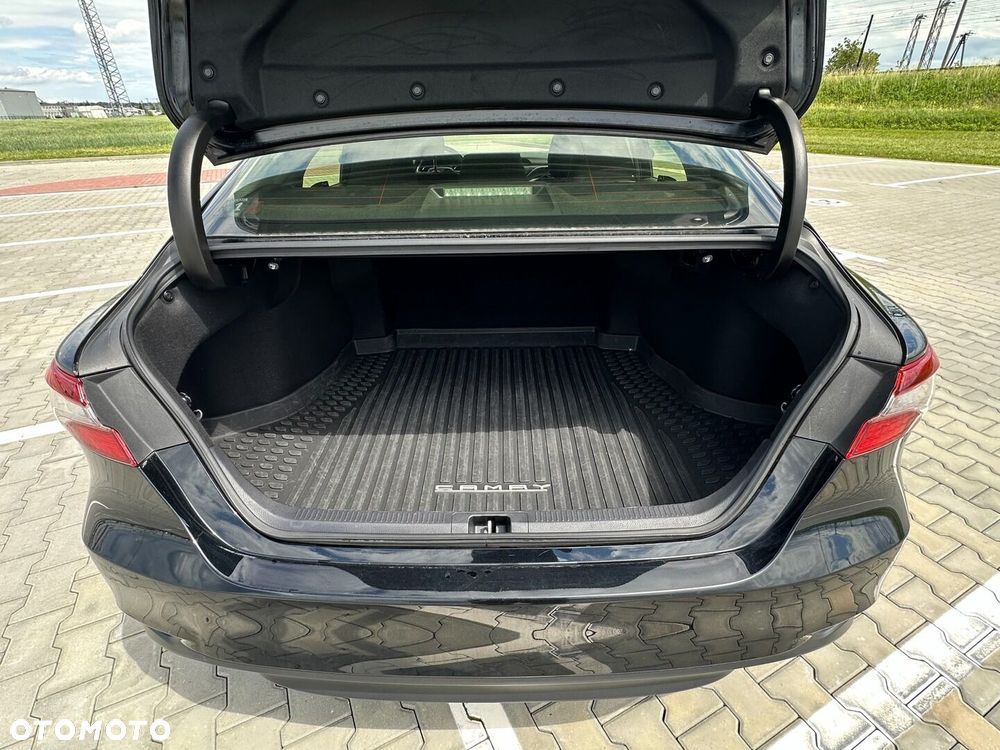 Toyota Camry 2.5 Hybrid Comfort CVT - 19