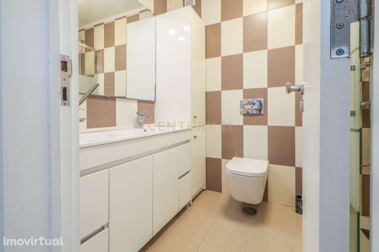 ✨ Apartamento T2+1 Remodelado com Arrecadação– Amora, Seixal ✨ - Grande imagem: 5/25