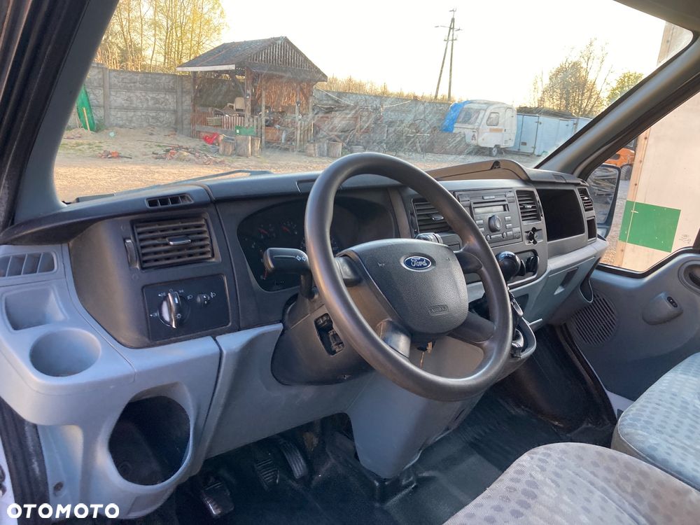 Ford Transit - 13