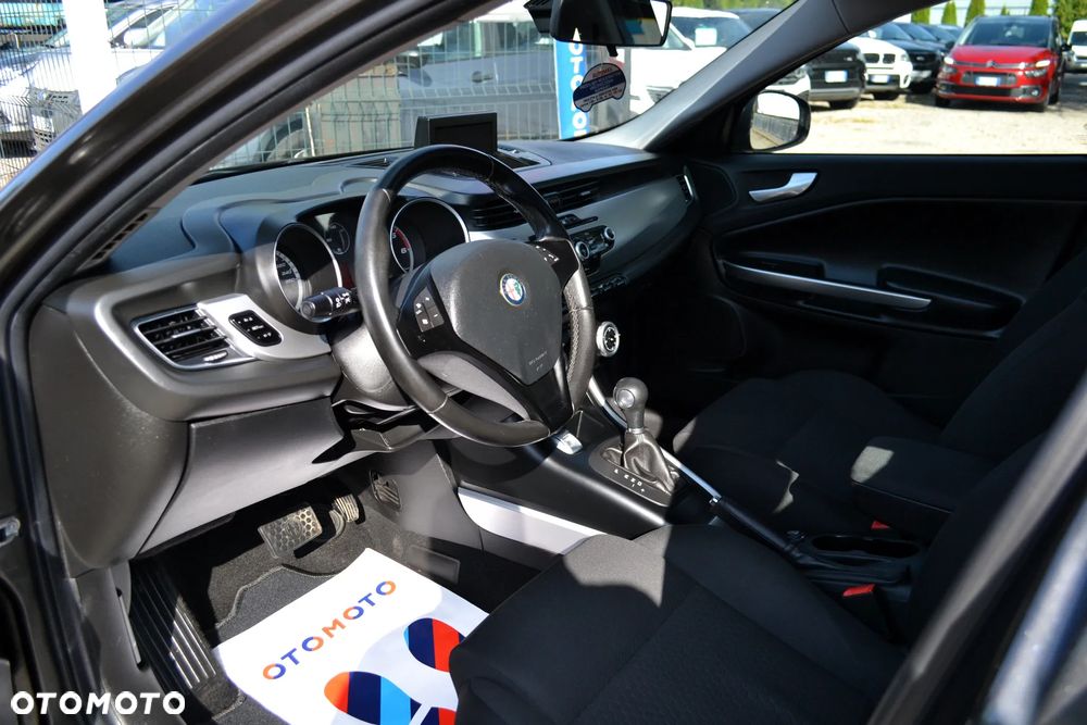 Alfa Romeo Giulietta 2.0 JTDM Veloce TCT - 8