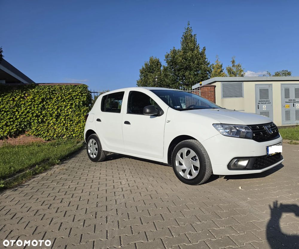 Dacia Sandero 1.2 16V 75 Essentiel - 2