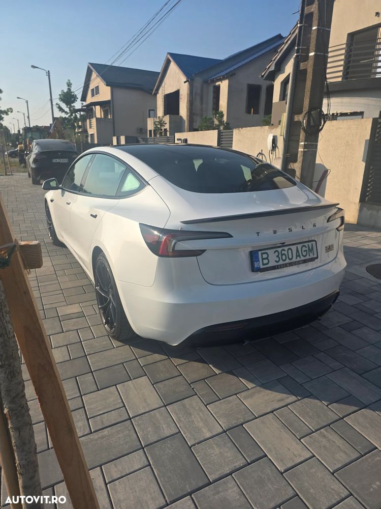 Tesla Model 3 - 5