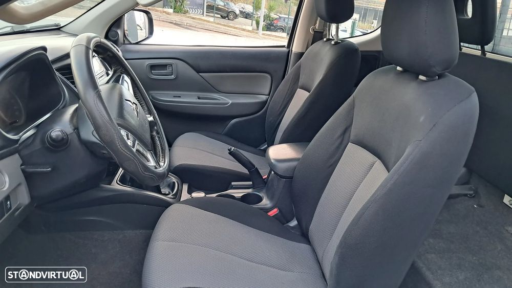 Mitsubishi L200 2.4 DI-D Club Invite CC 4WD - 5