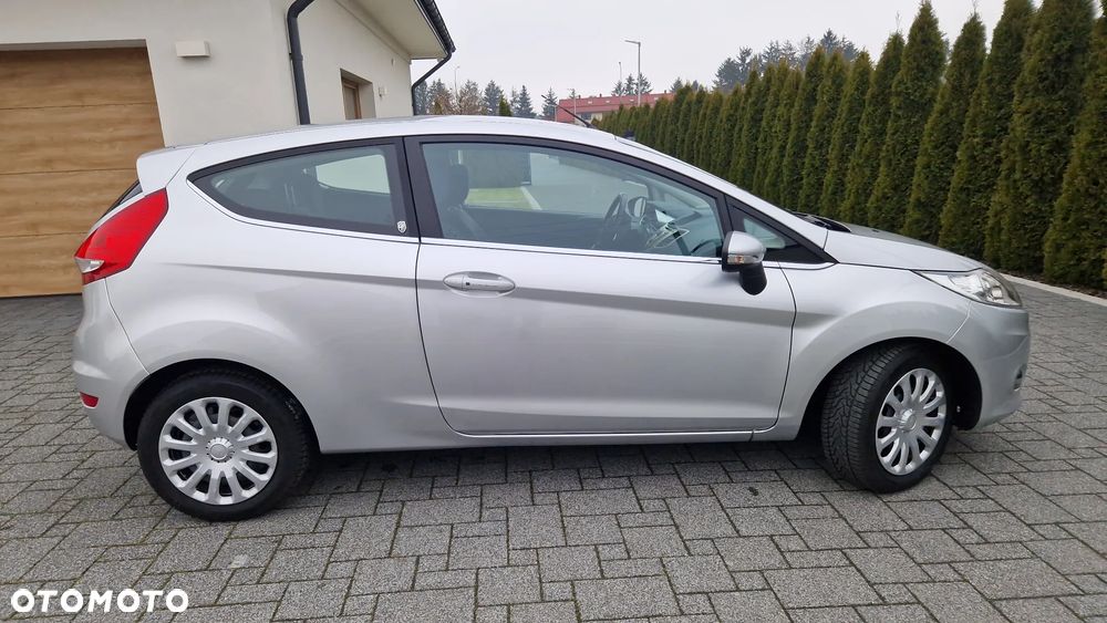 Ford Fiesta 1.25 Ghia - 22