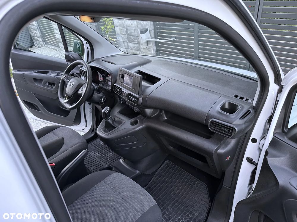 Opel Combo 1.5 CDTI Enjoy S&S - 24