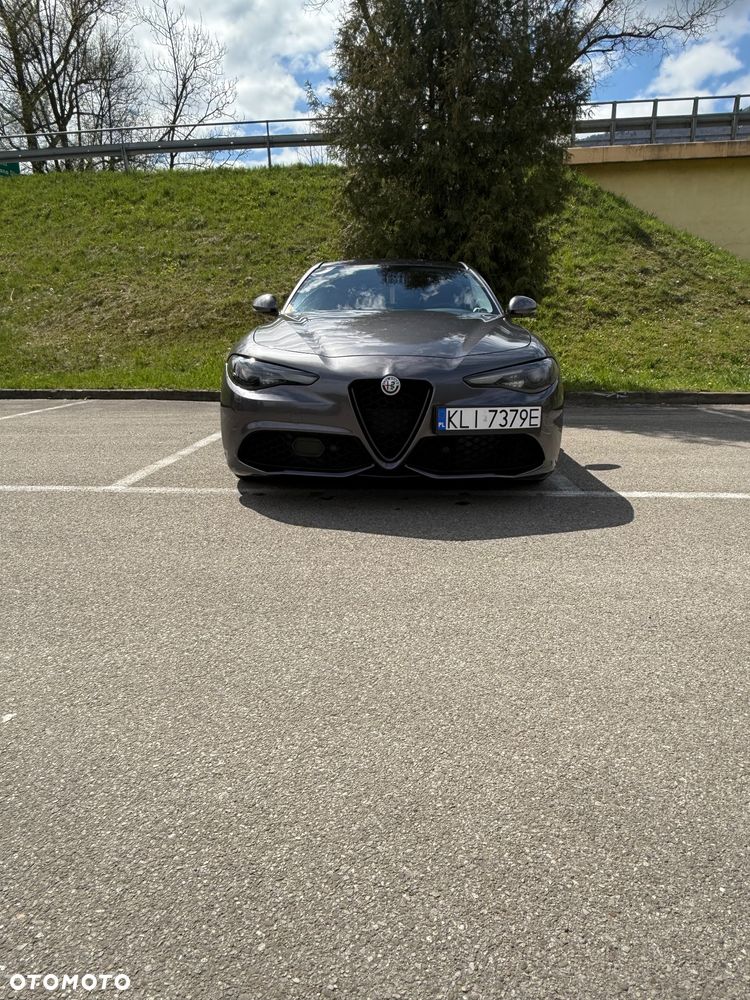 Alfa Romeo Giulia 2.0 Turbo Veloce - 1