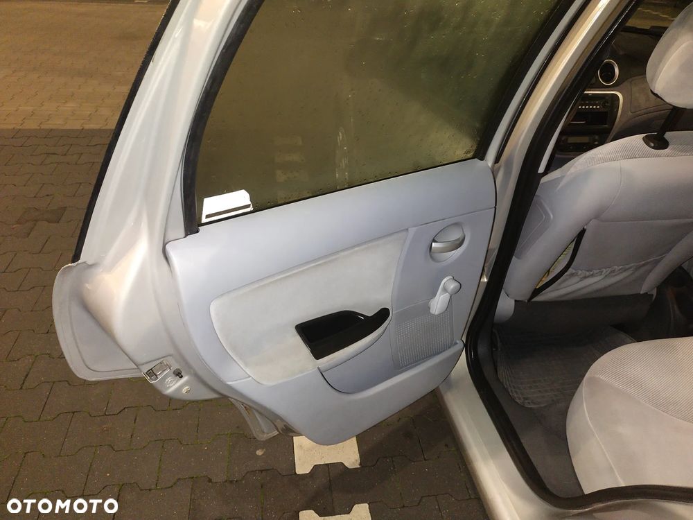 Citroën C3 1.4i 16V SX - 10