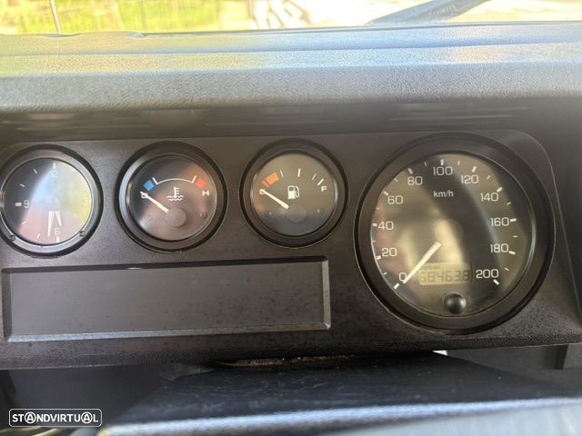 Land Rover Defender 90 2.5 TD5 Metal Top - 32