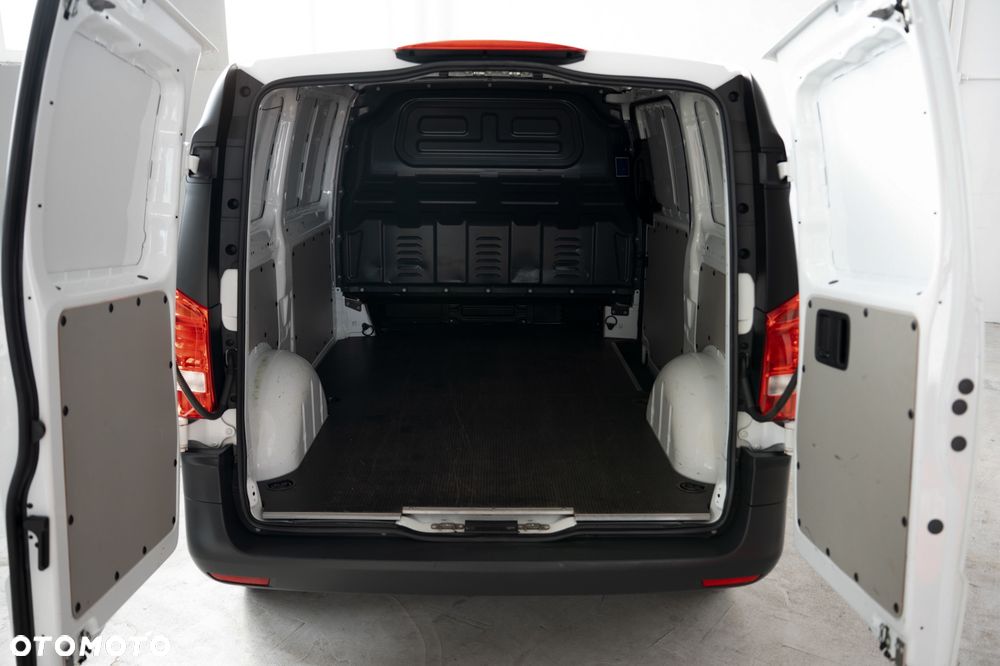 Mercedes-Benz VITO - 12