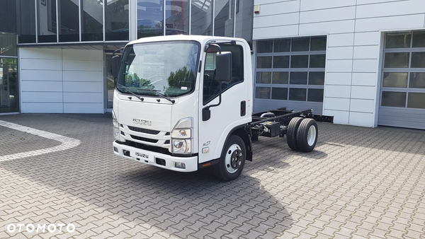 Isuzu M27 F