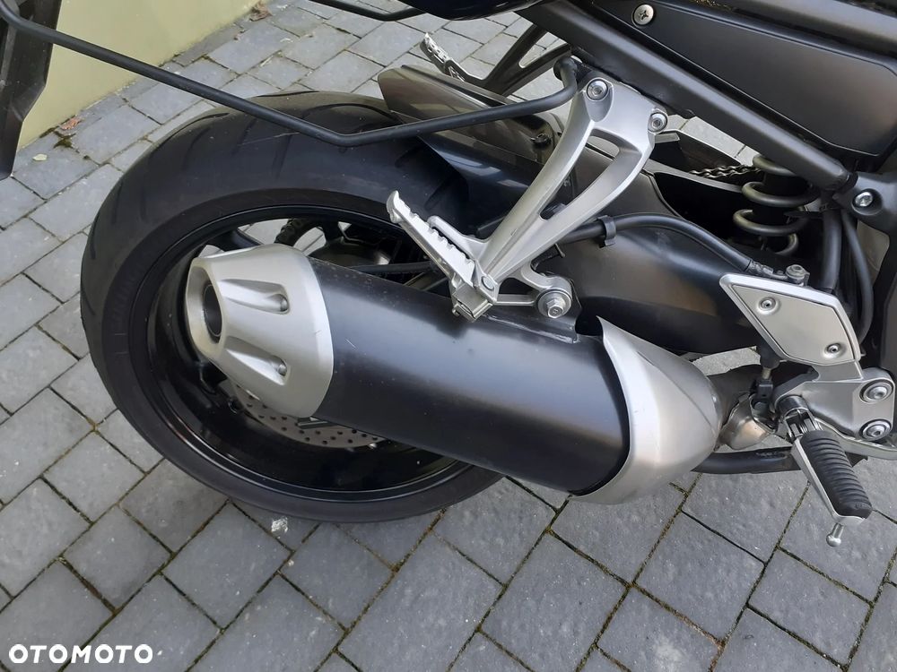 Yamaha FZ - 9