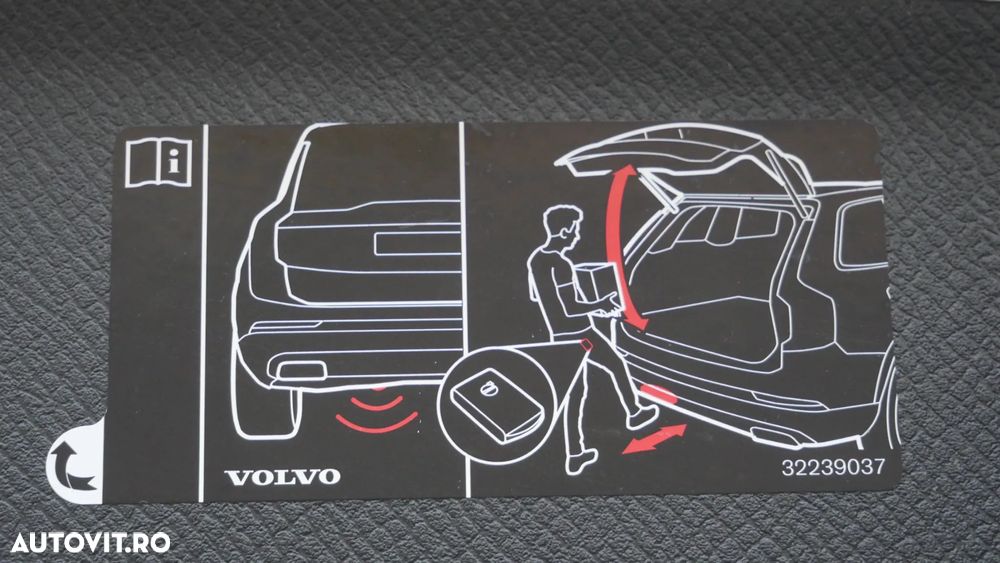 Volvo XC 90 T8 AWD Recharge Geartronic RDesign - 26