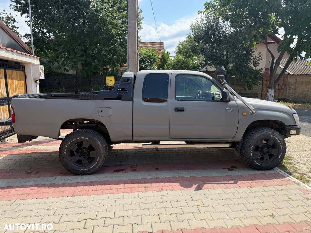 Toyota Hilux - 5