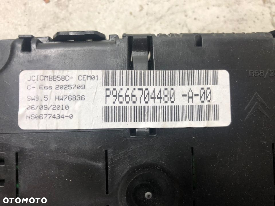 LICZNIK CITROEN C4 GRAND PICASSO P9666704480-A-00 - 3
