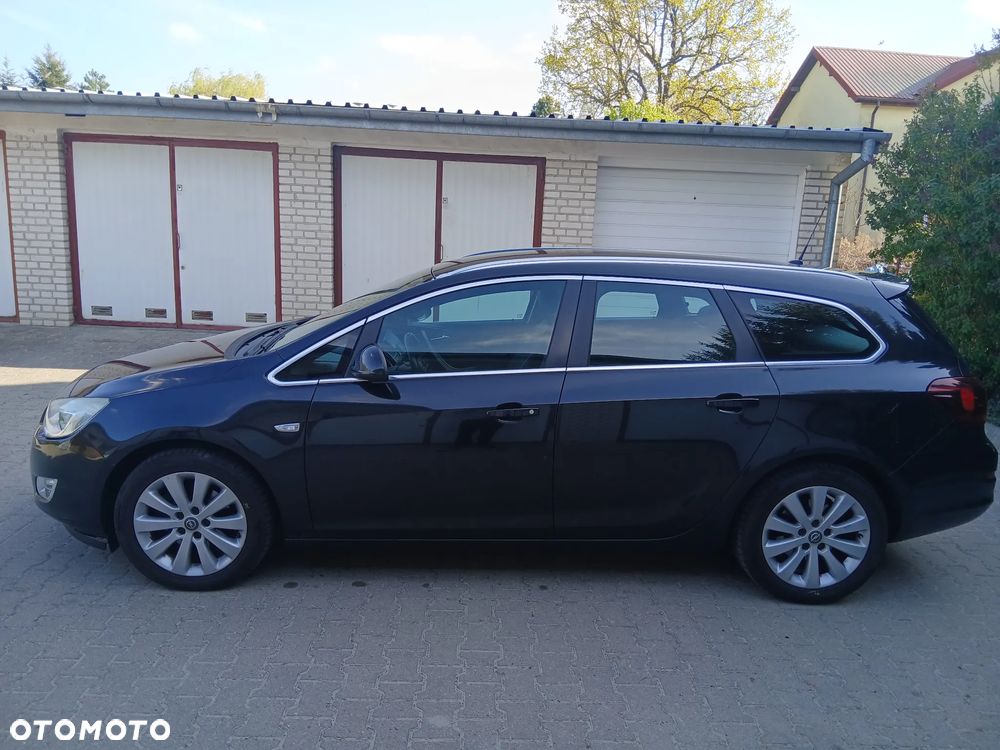 Opel Astra 1.7 CDTI DPF Cosmo - 2
