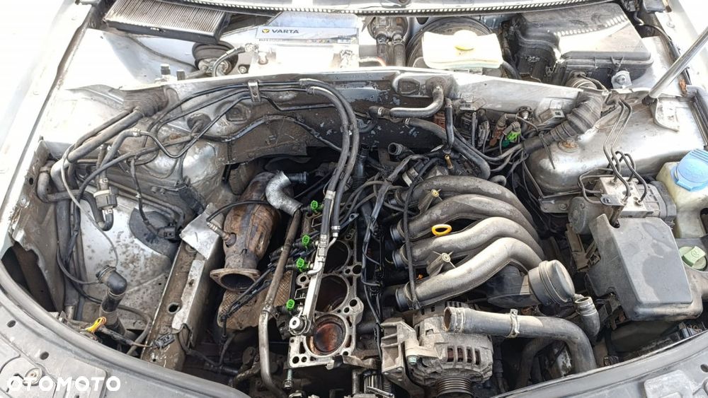 36303 VW passat B5 lift model od 00-06 silnik 2.0 AZM skrzynia EMV lakier LA7W - 9
