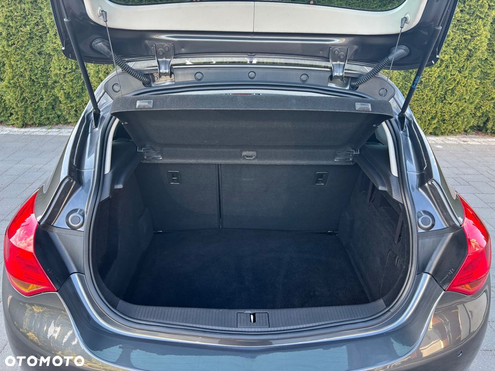 Opel Astra 1.4 Turbo - 31