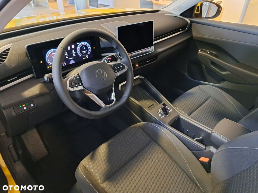 Volkswagen T-Roc - 8