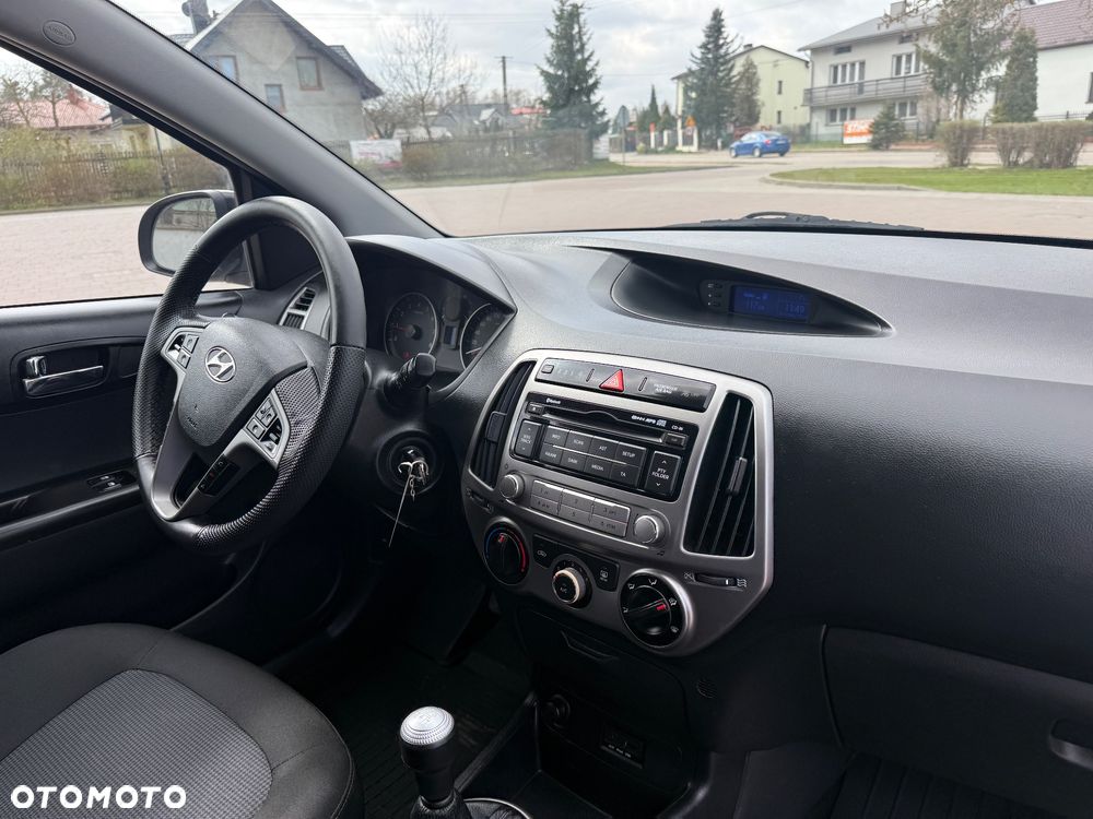 Hyundai i20 1.25 Wersja Jubileuszowa - 14