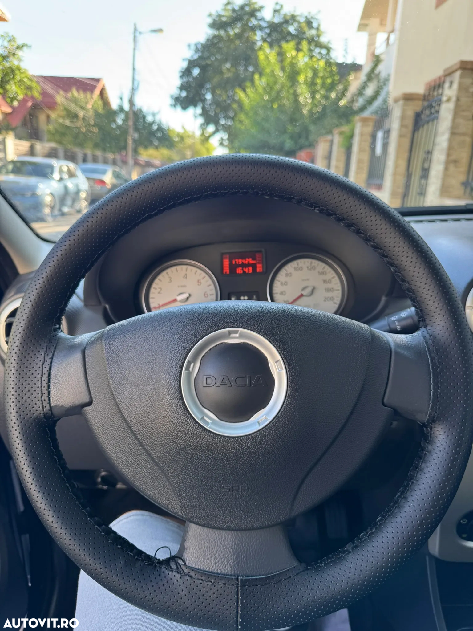 Dacia Logan - 12